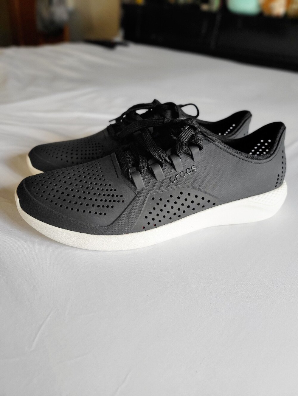 Crocs LiteRide Pacer Mens Size 12 Black White Athletic Sneakers 204967